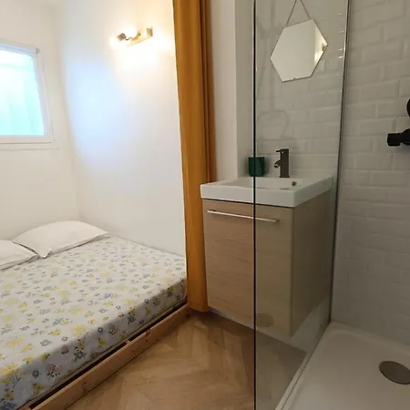 Magnificent Of 20 M With Terrace Apartament *