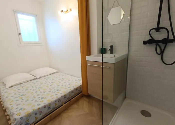 Magnificent Of 20 M With Terrace Apartmán *